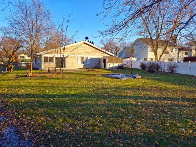 5882 Concord Court, Hanover Park, IL 60133