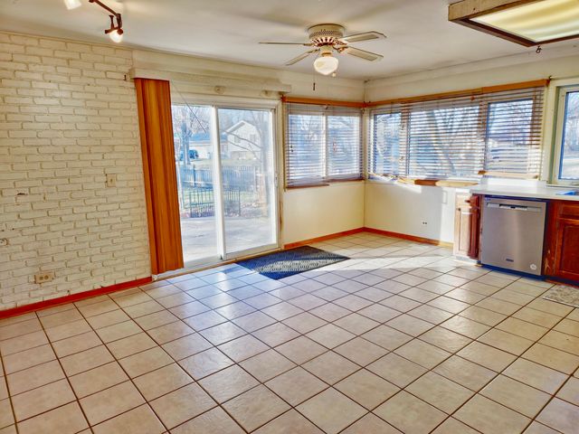 5882 Concord Court, Hanover Park, IL 60133