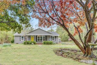 1013 Dare RD, Yorktown, VA 23692