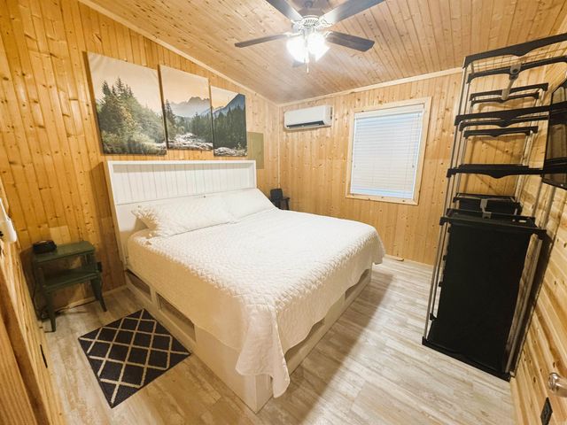 894 Vaughn Road, Glenwood, AR 71943