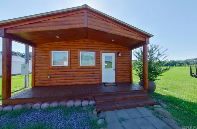 894 Vaughn Road, Glenwood, AR 71943