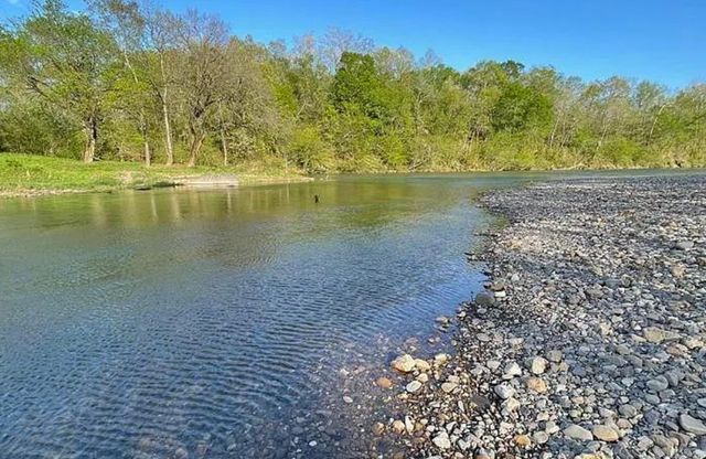 894 Vaughn Road, Glenwood, AR 71943