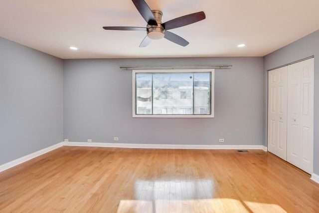 637 Bridgeview Point, Schaumburg, IL 60194