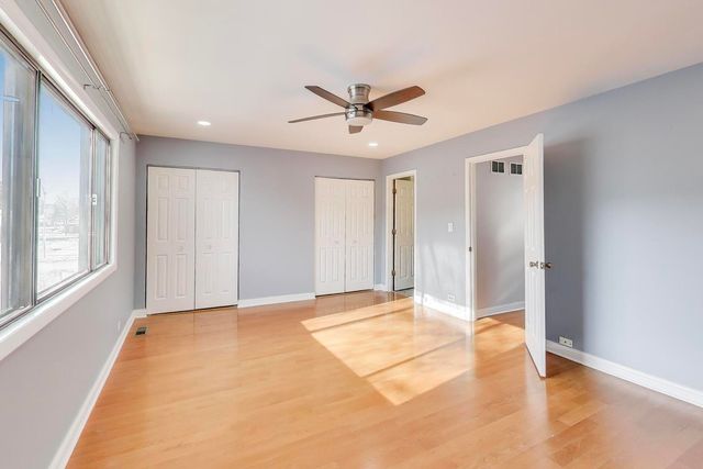 637 Bridgeview Point, Schaumburg, IL 60194