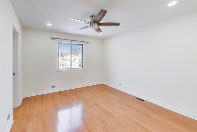 637 Bridgeview Point, Schaumburg, IL 60194