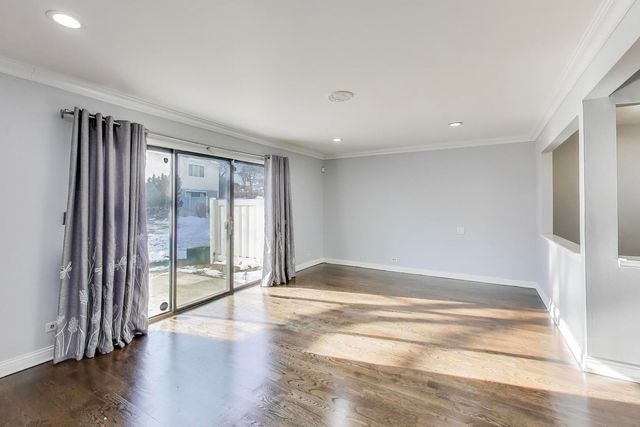 637 Bridgeview Point, Schaumburg, IL 60194