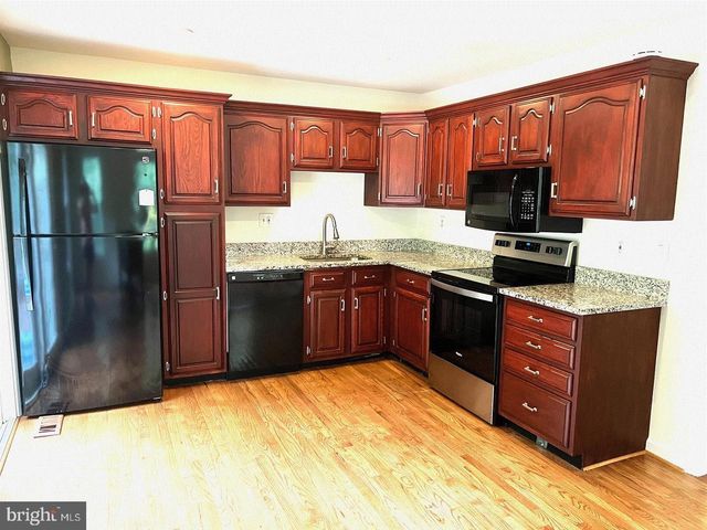 11951 HEATHCOTE CT, Reston, VA 20191