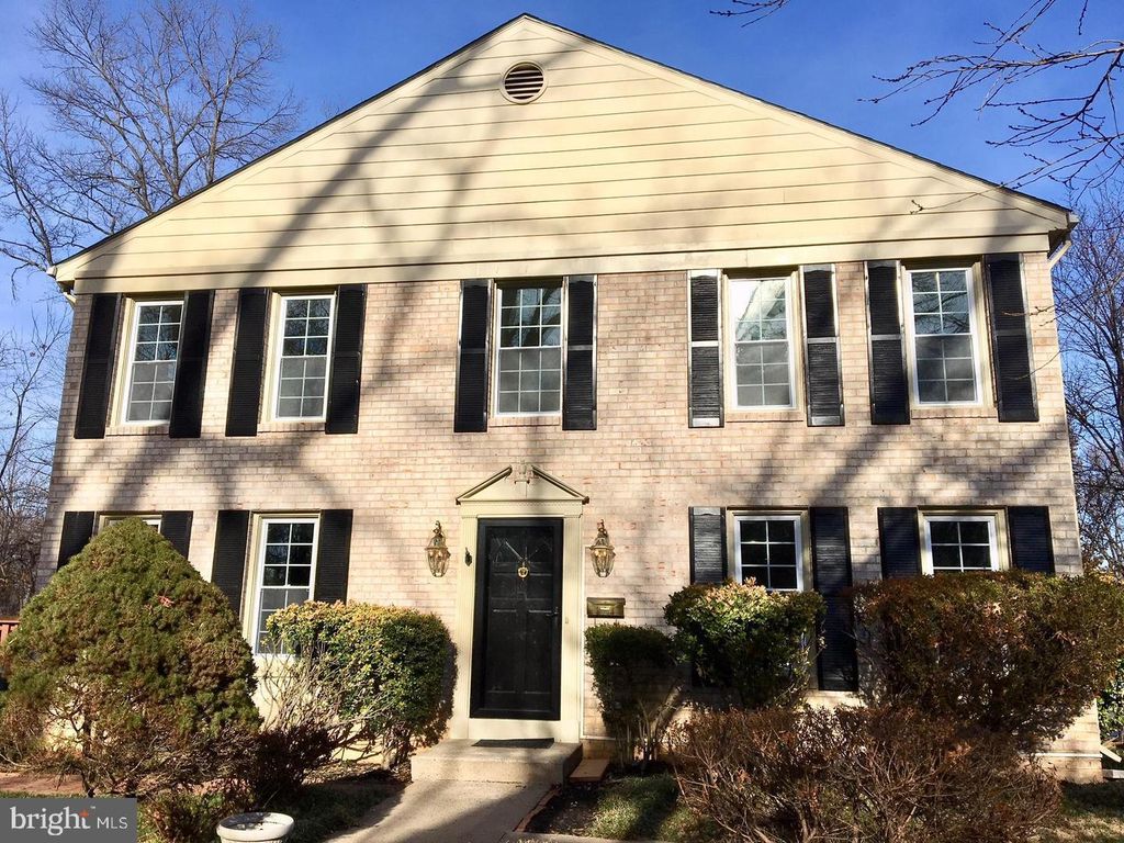 11951 HEATHCOTE CT, Reston, VA 20191