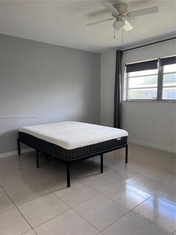 300 NE 20th St 406, Boca Raton, FL 33431