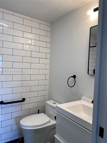 300 NE 20th St 406, Boca Raton, FL 33431