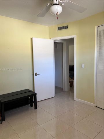 300 NE 20th St 406, Boca Raton, FL 33431