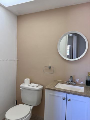 300 NE 20th St 406, Boca Raton, FL 33431