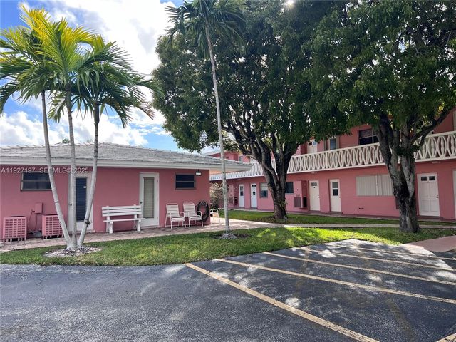 300 NE 20th St 406, Boca Raton, FL 33431