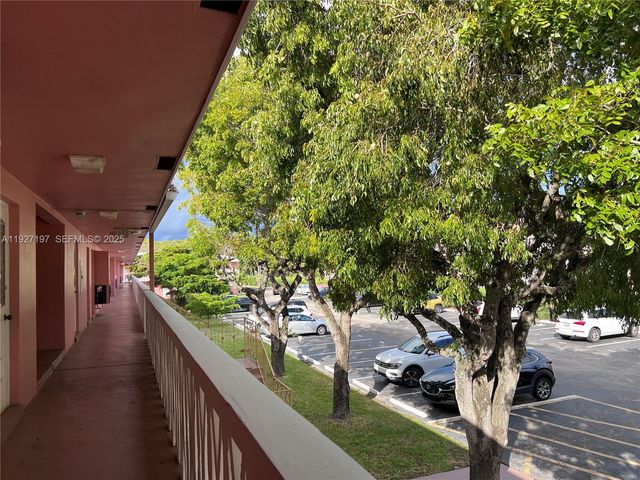 300 NE 20th St 406, Boca Raton, FL 33431