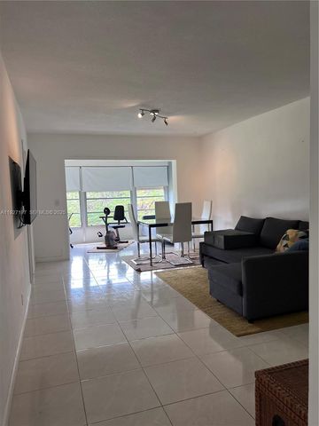 300 NE 20th St 406, Boca Raton, FL 33431