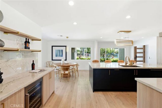 22637 Erwin Street, Woodland Hills, CA 91367