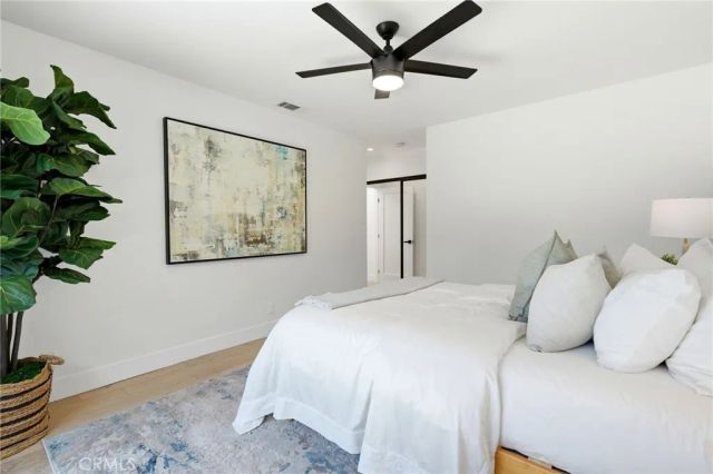 22637 Erwin Street, Woodland Hills, CA 91367