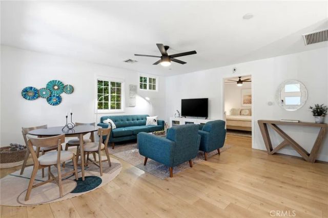 22637 Erwin Street, Woodland Hills, CA 91367