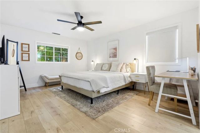 22637 Erwin Street, Woodland Hills, CA 91367