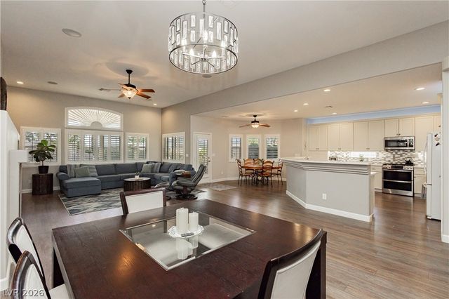 8932 Mannix Court, Las Vegas, NV 89143