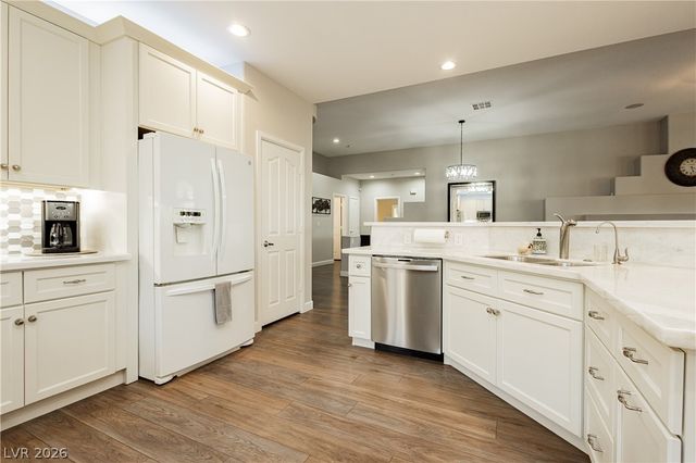 8932 Mannix Court, Las Vegas, NV 89143