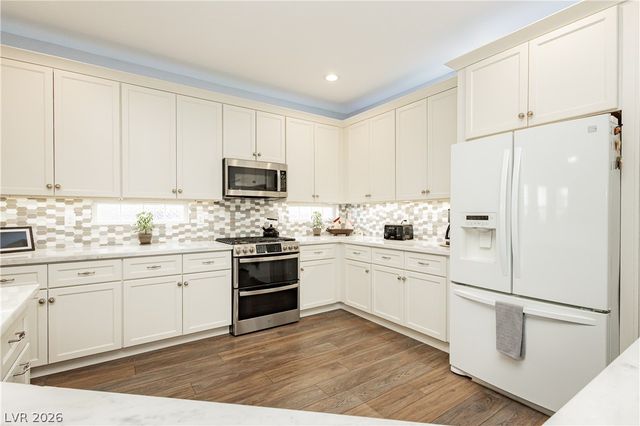 8932 Mannix Court, Las Vegas, NV 89143