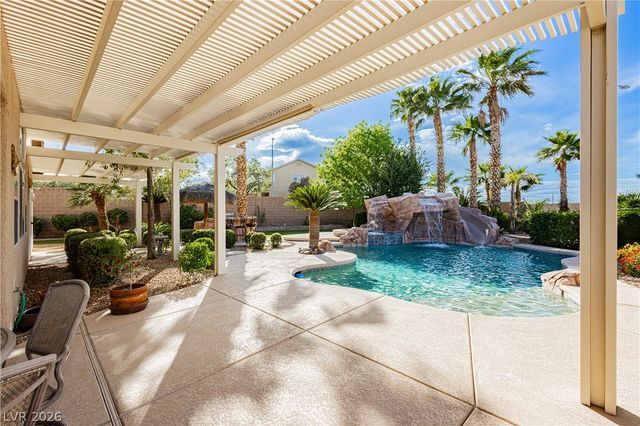 8932 Mannix Court, Las Vegas, NV 89143