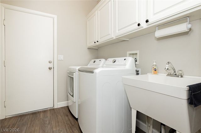 8932 Mannix Court, Las Vegas, NV 89143