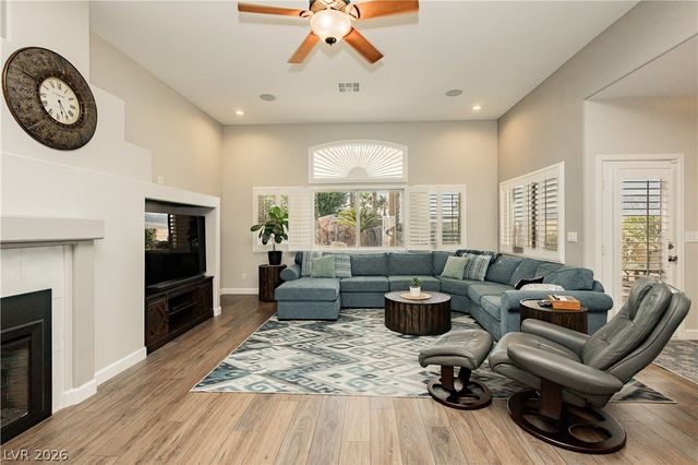 8932 Mannix Court, Las Vegas, NV 89143