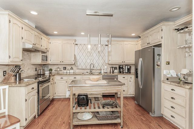 145 N Park Drive, Madera, CA 93637