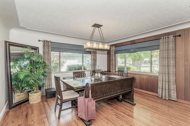 145 N Park Drive, Madera, CA 93637