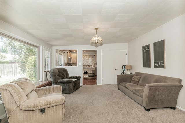 145 N Park Drive, Madera, CA 93637