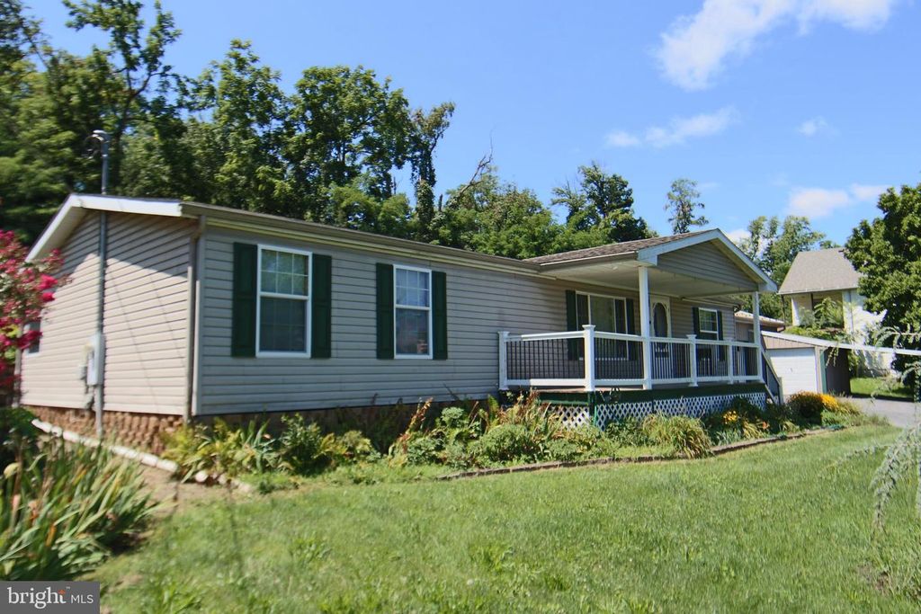 678 FRONT STREET, Enola, PA 17025