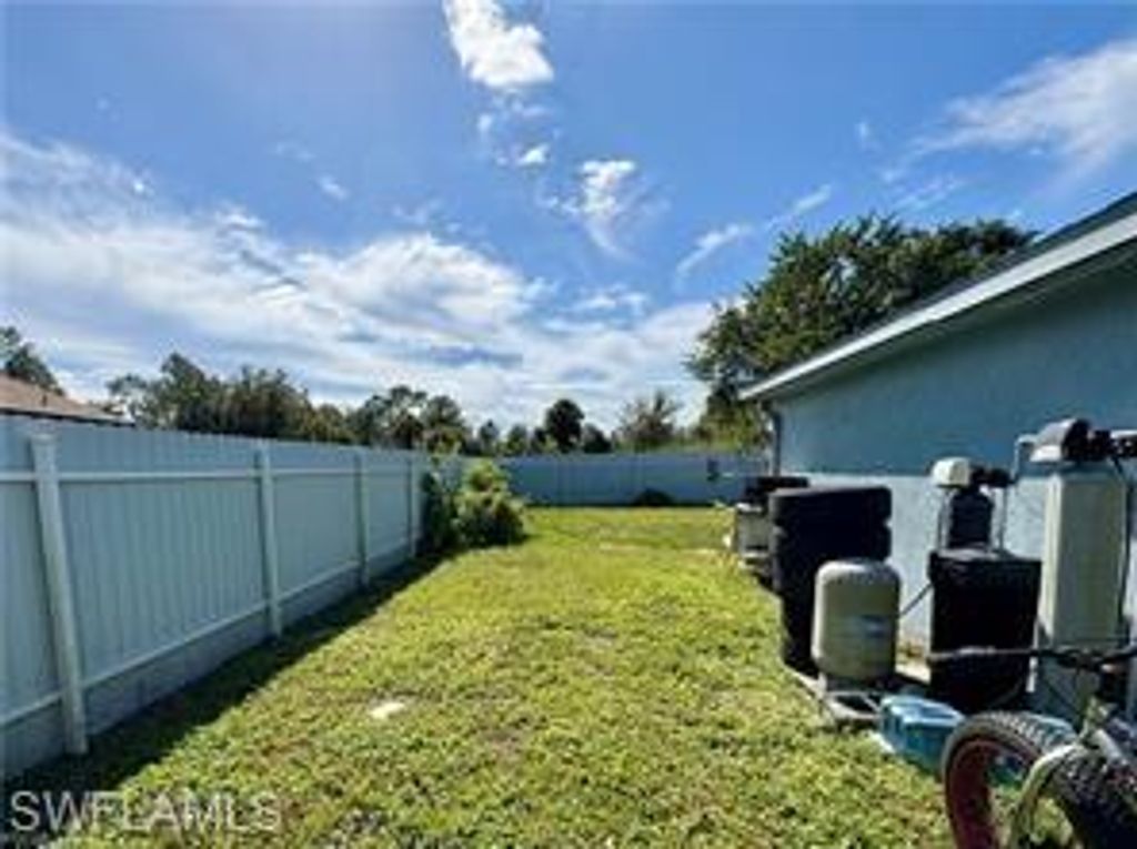 1522 E 12th ST, LEHIGH ACRES, FL 33972 — photo 3
