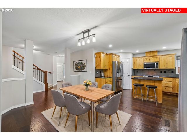 2137 N LEGACY Dr, Newberg, OR 97132