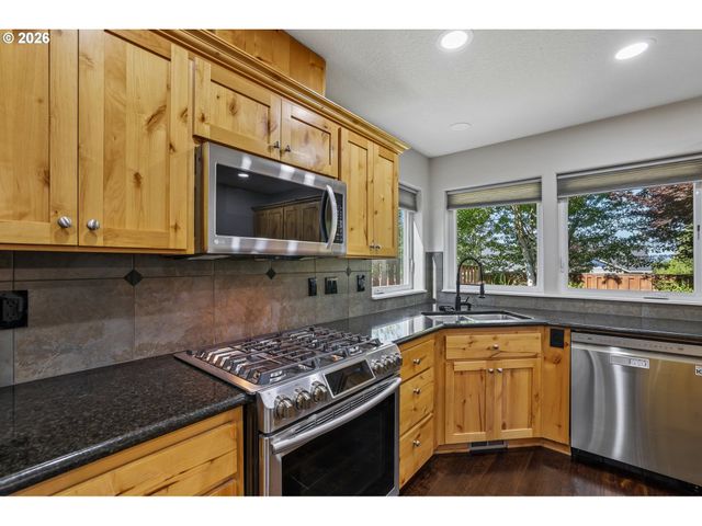 2137 N LEGACY Dr, Newberg, OR 97132