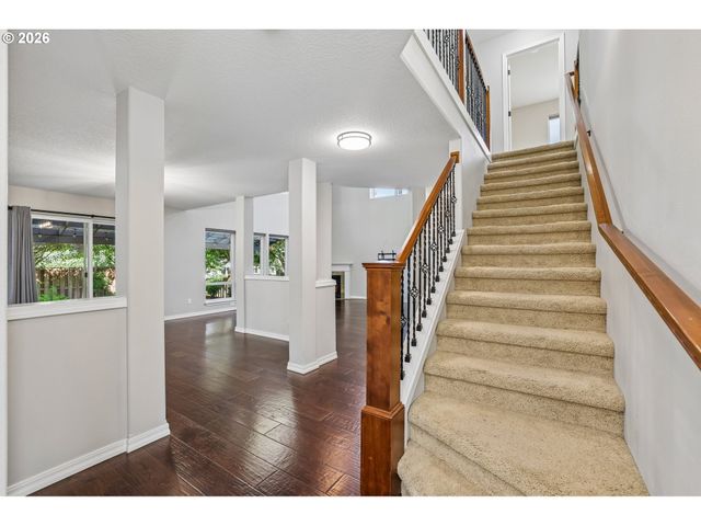 2137 N LEGACY Dr, Newberg, OR 97132