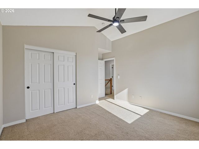 2137 N LEGACY Dr, Newberg, OR 97132