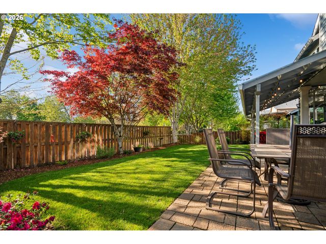 2137 N LEGACY Dr, Newberg, OR 97132