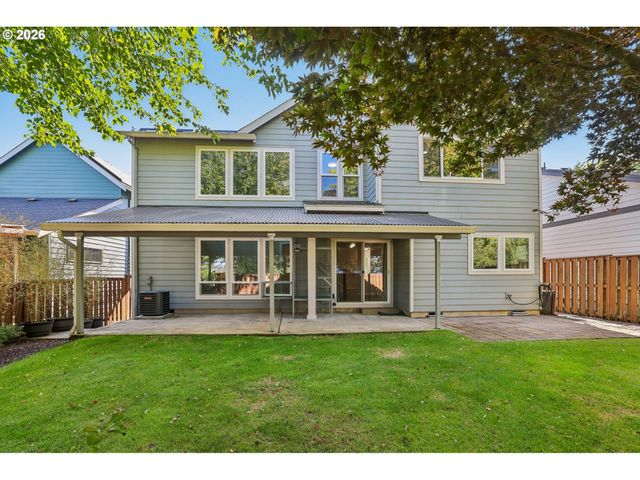 2137 N LEGACY Dr, Newberg, OR 97132