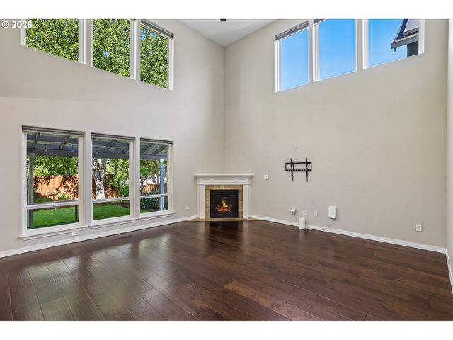 2137 N LEGACY Dr, Newberg, OR 97132