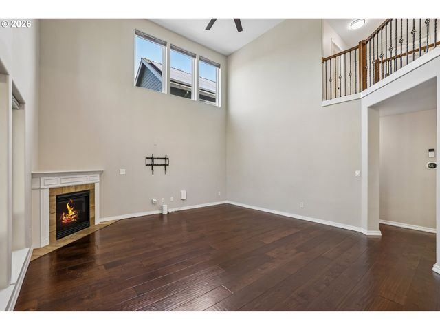 2137 N LEGACY Dr, Newberg, OR 97132