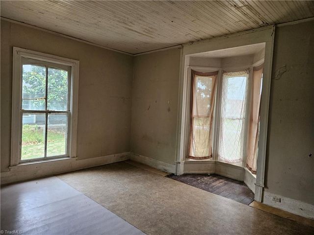 223 Lawsonville Avenue, Reidsville, NC 27320