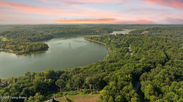 191 Lakeshore Dr, Leitchfield, KY 42754