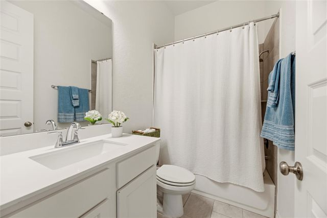 2415 Sunflower Cove Lane, Brookshire, TX 77423