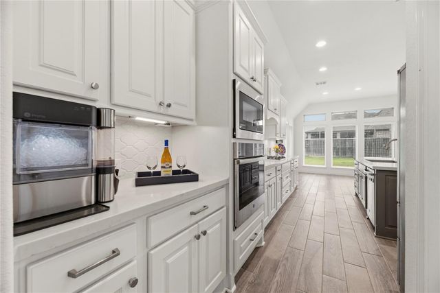 2415 Sunflower Cove Lane, Brookshire, TX 77423