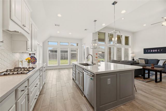 2415 Sunflower Cove Lane, Brookshire, TX 77423