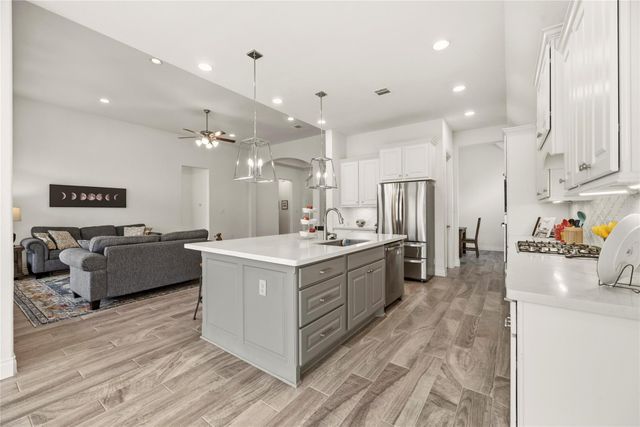 2415 Sunflower Cove Lane, Brookshire, TX 77423