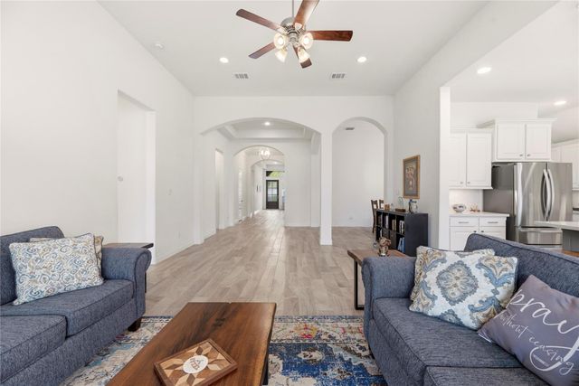 2415 Sunflower Cove Lane, Brookshire, TX 77423