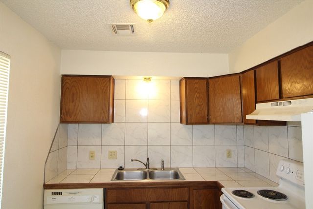 316 Falcon Court 3, Norman, OK 73069